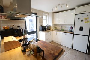 Kitchen- click for photo gallery